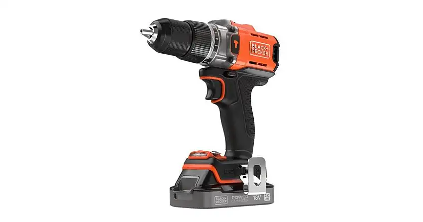 BLACK+DECKER Perceuse à percussion sans fil POWERCONNECT avec batterie 2,0 Ah et chargeur 1 A BCD383D1XC